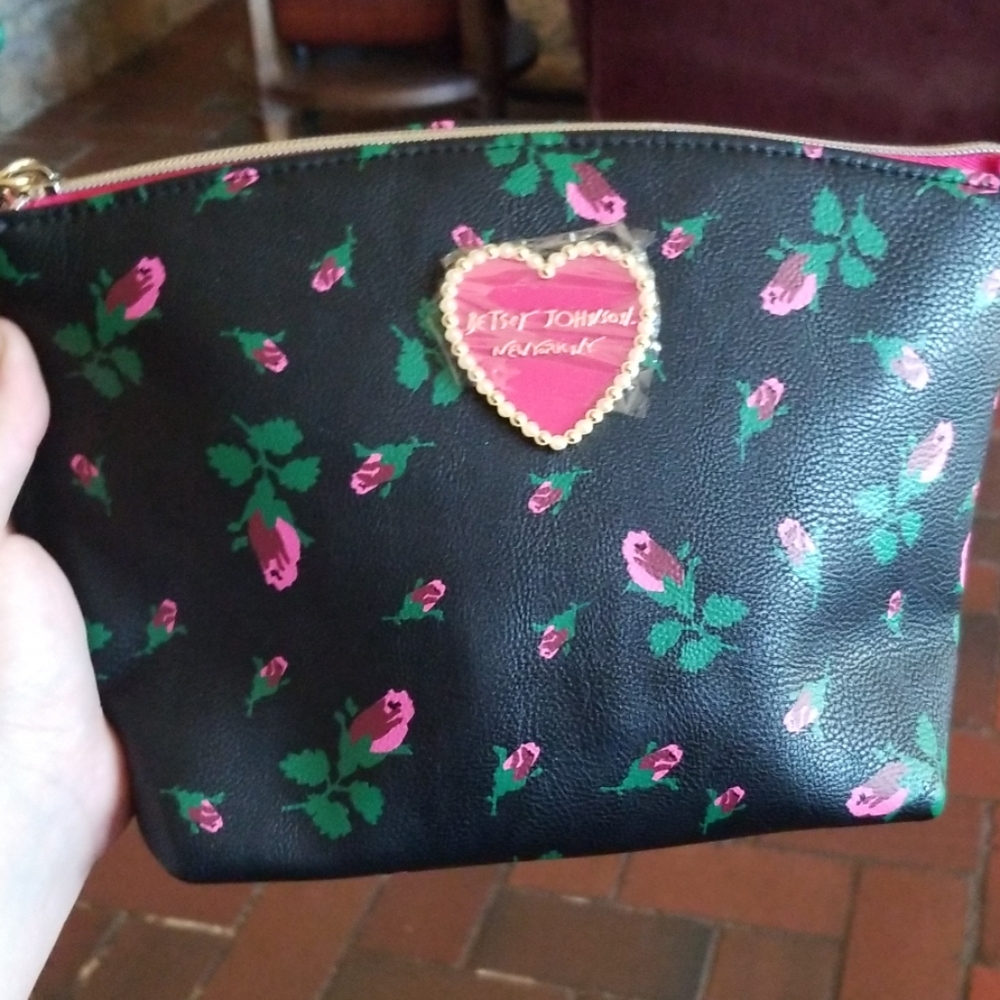 Travel pouch